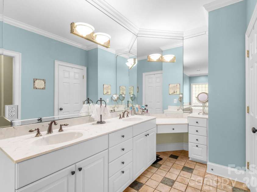 2008 Greenbrook Parkway, Weddington, NC 28104.  MLS# CAR4376393, YatesRealty ID 17429. Primary vanities