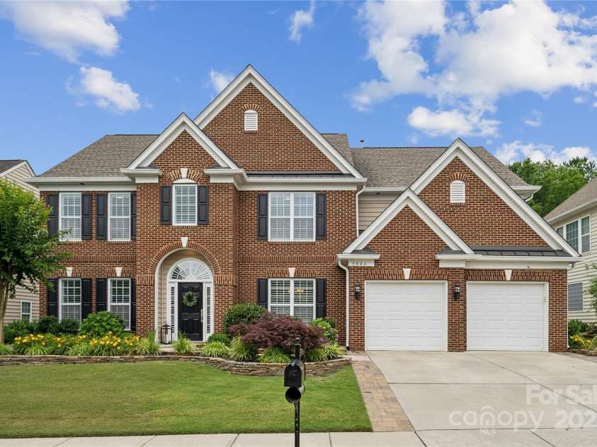 5046 Cressingham Drive, Fort Mill, SC 29707.  MLS# CAR4263729, YatesRealty ID 17429. Beautiful, updated 5 bedroom home in Belair