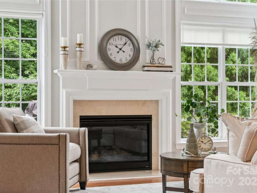 5046 Cressingham Drive, Fort Mill, SC 29707.  MLS# CAR4263729, YatesRealty ID 17429. Gas fireplace