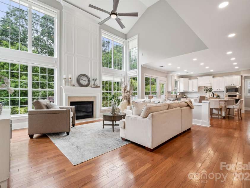 5046 Cressingham Drive, Fort Mill, SC 29707.  MLS# CAR4263729, YatesRealty ID 17429. Grand 2 story living room