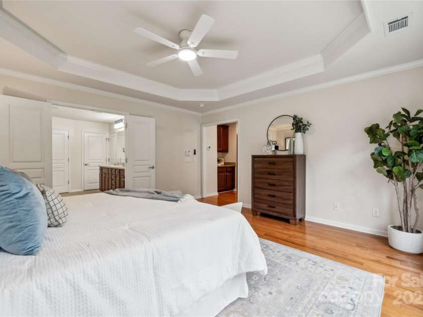 5046 Cressingham Drive, Fort Mill, SC 29707.  MLS# CAR4263729, YatesRealty ID 17429. Relaxing color tones