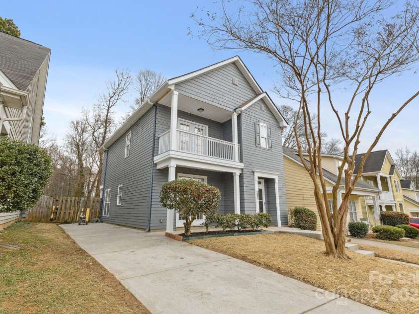 4827 Eaves Lane, Charlotte, NC 28215.  MLS# CAR4210664, YatesRealty ID 1743. 