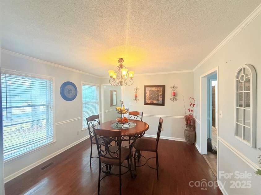 709 Woodside Drive, Kings Mountain, NC 28086.  MLS# CAR4329976, YatesRealty ID 1743. Dining Room