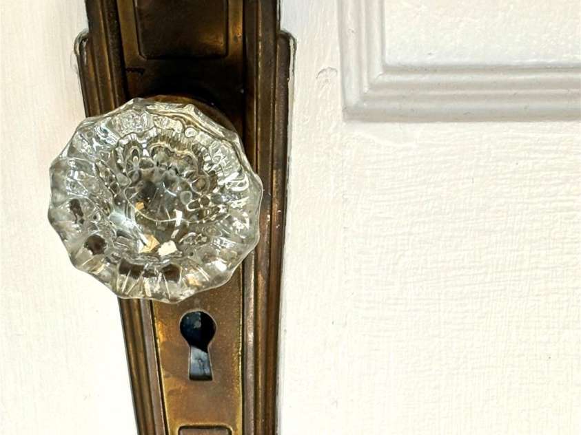 114 Broadway Avenue, Tryon, NC 28782.  MLS# CAR4322856, YatesRealty ID 17430. This home retains all of its classic charm along with the tasteful modern updates.