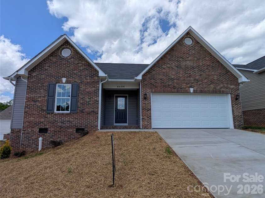 4184 Saltwood Drive, Hickory, NC 28602.  MLS# CAR4376897, YatesRealty ID 17430. Front Elevation