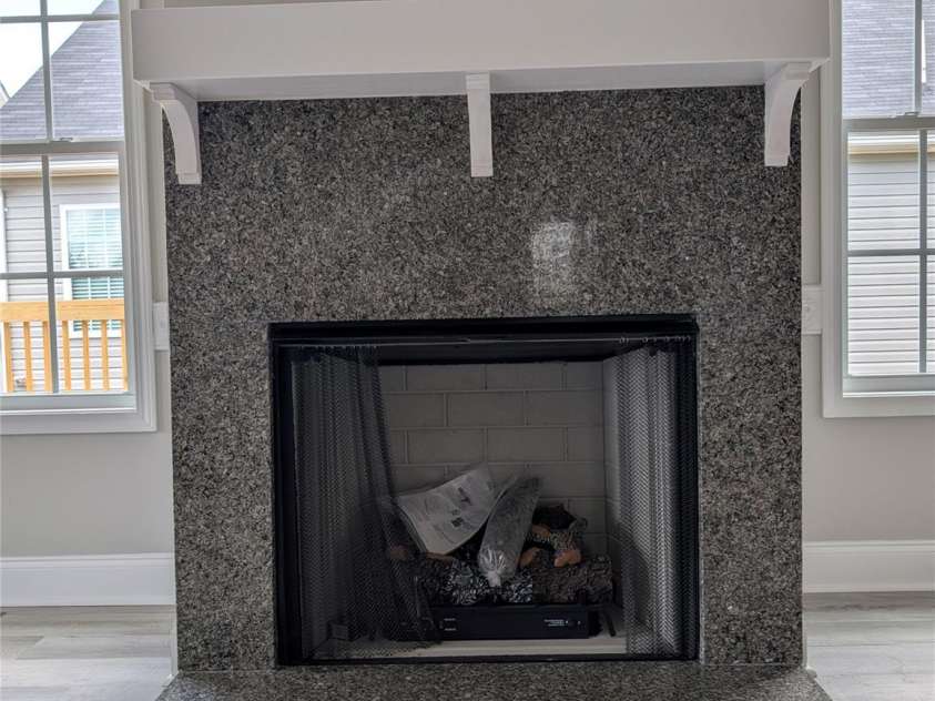 4184 Saltwood Drive, Hickory, NC 28602.  MLS# CAR4376897, YatesRealty ID 17430. Gas Log Fireplace