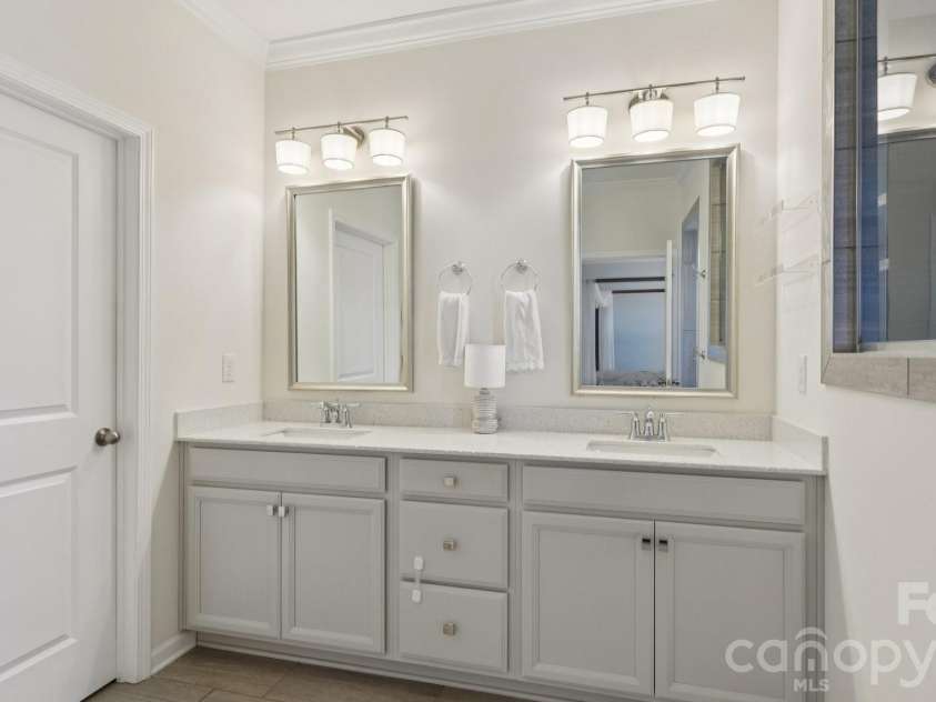 3019 Sterling Drive, Waxhaw, NC 28173.  MLS# CAR4376605, YatesRealty ID 17432. 