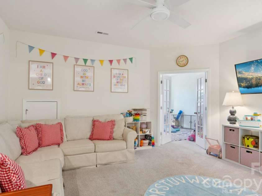 3019 Sterling Drive, Waxhaw, NC 28173.  MLS# CAR4376605, YatesRealty ID 17432. 