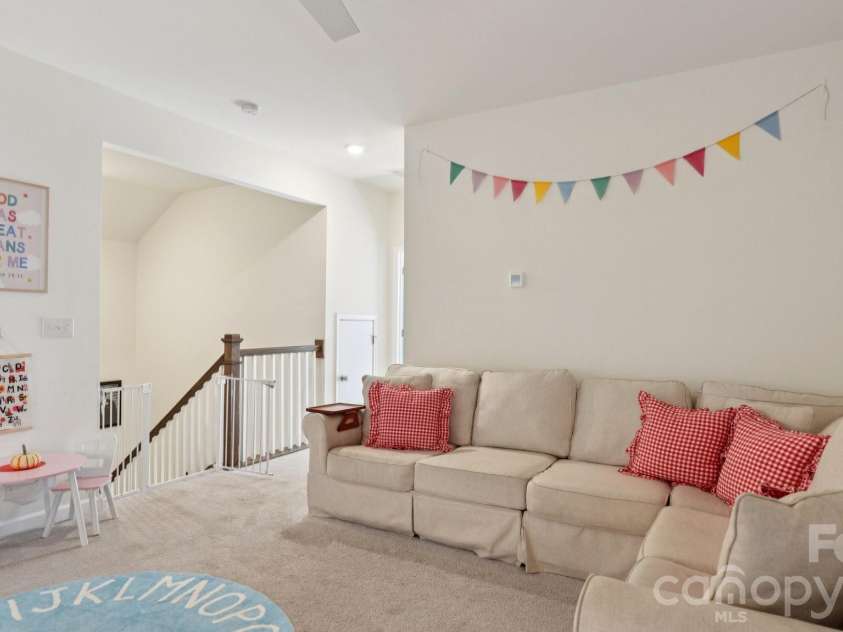 3019 Sterling Drive, Waxhaw, NC 28173.  MLS# CAR4376605, YatesRealty ID 17432. 