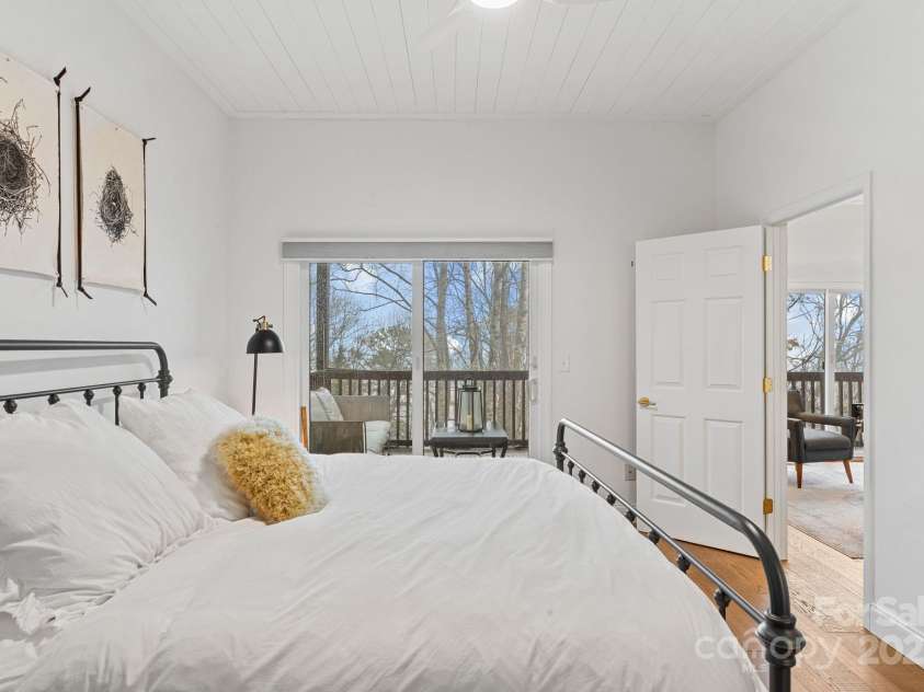 418 Windswept Drive, Asheville, NC 28801.  MLS# CAR4225274, YatesRealty ID 17433. Large Glass Sliding Doors Exit to the Private Back Deck