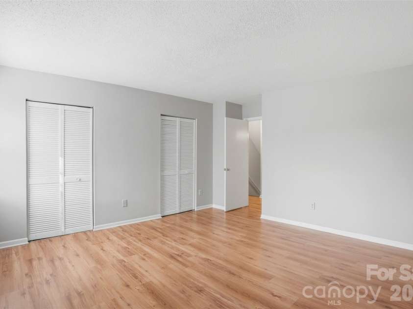 8846 Hunter Ridge Drive, Charlotte, NC 28226.  MLS# CAR4376839, YatesRealty ID 17433. Bedroom - upper level 