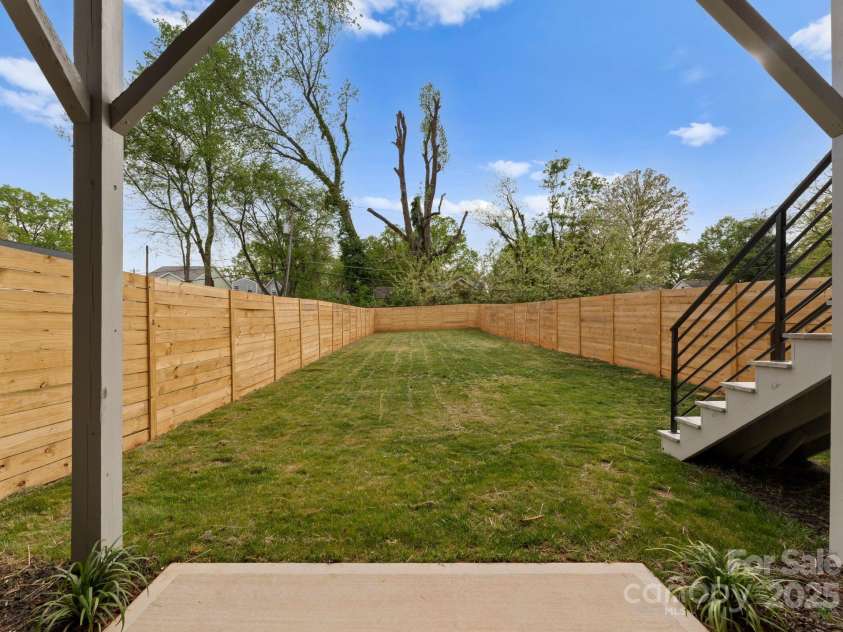 215 Keswick Avenue, Charlotte, NC 28206.  MLS# CAR4243447, YatesRealty ID 17434. 