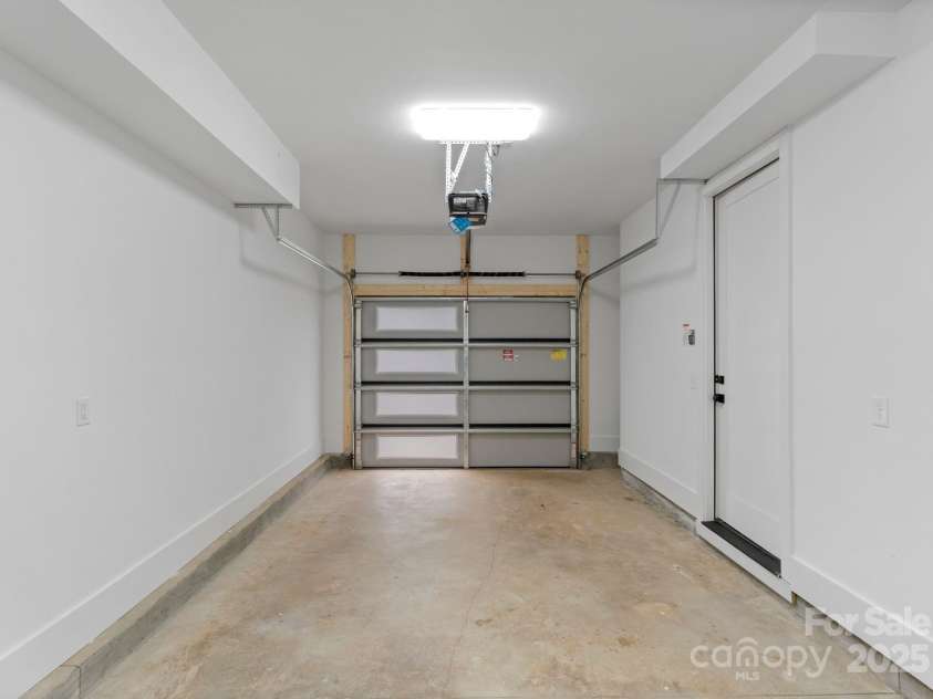 215 Keswick Avenue, Charlotte, NC 28206.  MLS# CAR4243447, YatesRealty ID 17434. 