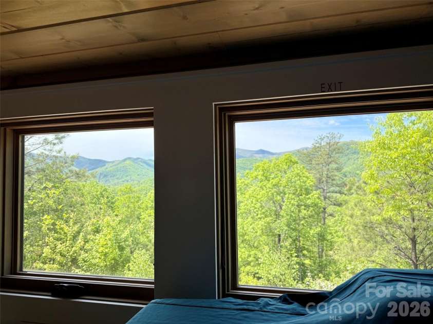 521 Duchess Drive, Sylva, NC 28779.  MLS# CAR4376889, YatesRealty ID 17434. 