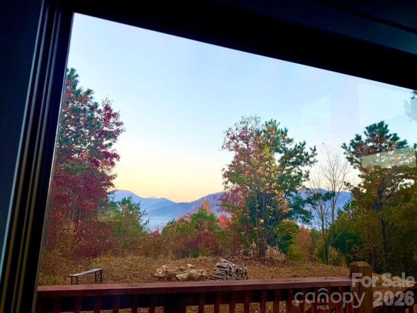 521 Duchess Drive, Sylva, NC 28779.  MLS# CAR4376889, YatesRealty ID 17434. 
