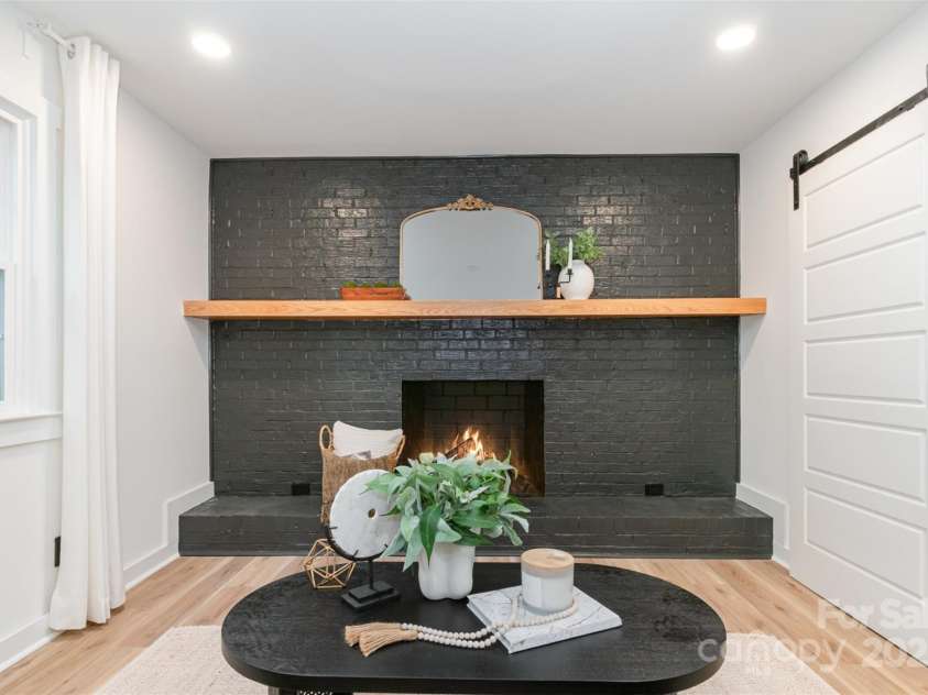 437 Chadmore Drive, Charlotte, NC 28270.  MLS# CAR4256510, YatesRealty ID 17435. 