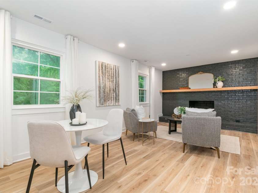 437 Chadmore Drive, Charlotte, NC 28270.  MLS# CAR4256510, YatesRealty ID 17435. 