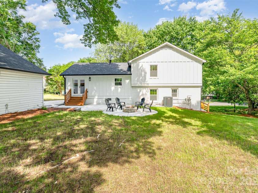 437 Chadmore Drive, Charlotte, NC 28270.  MLS# CAR4256510, YatesRealty ID 17435. 