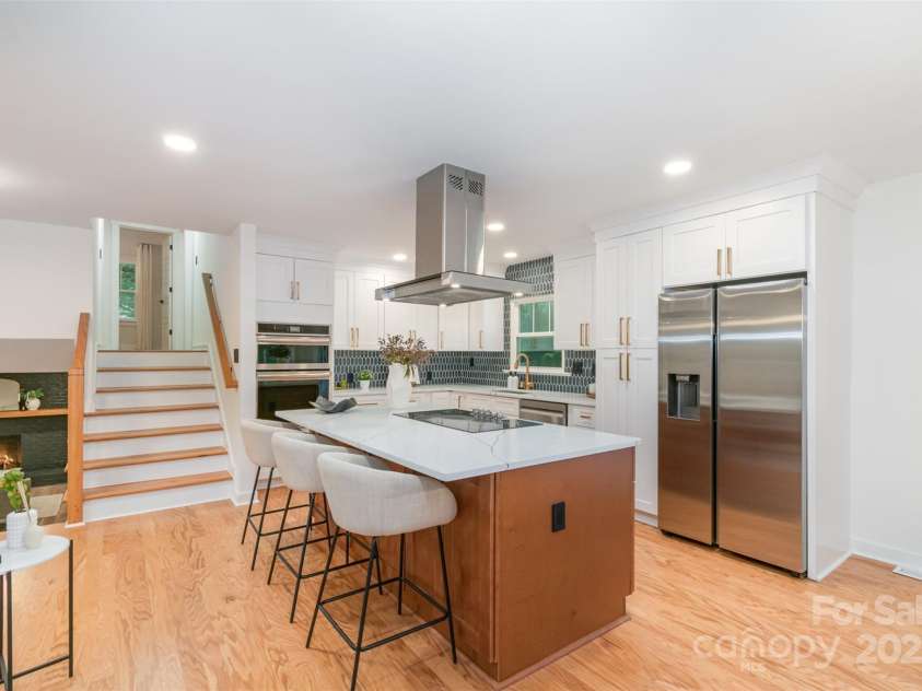 437 Chadmore Drive, Charlotte, NC 28270.  MLS# CAR4256510, YatesRealty ID 17435. Kitchen