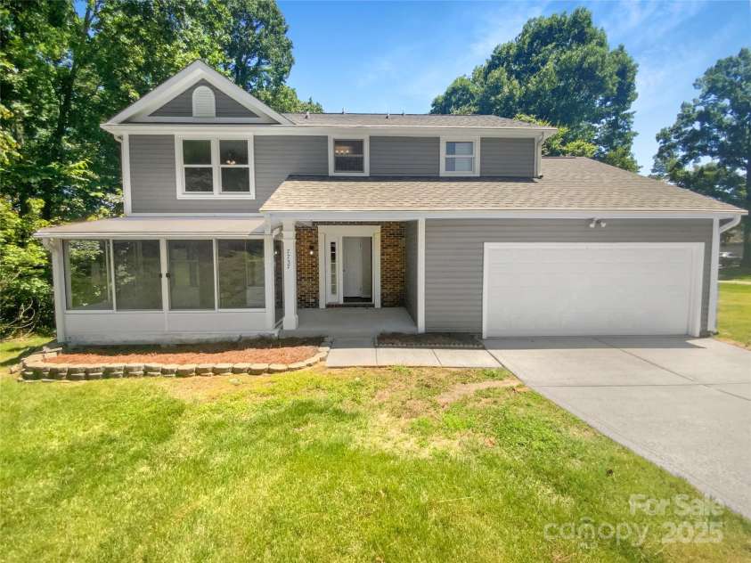 7737 Batavia Lane, Charlotte, NC 28213.  MLS# CAR4264763, YatesRealty ID 17436. 