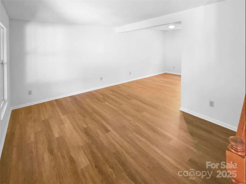 7737 Batavia Lane, Charlotte, NC 28213.  MLS# CAR4264763, YatesRealty ID 17436. 