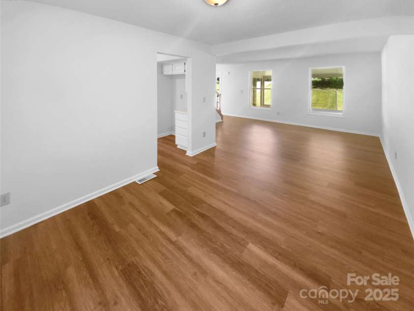 7737 Batavia Lane, Charlotte, NC 28213.  MLS# CAR4264763, YatesRealty ID 17436. 