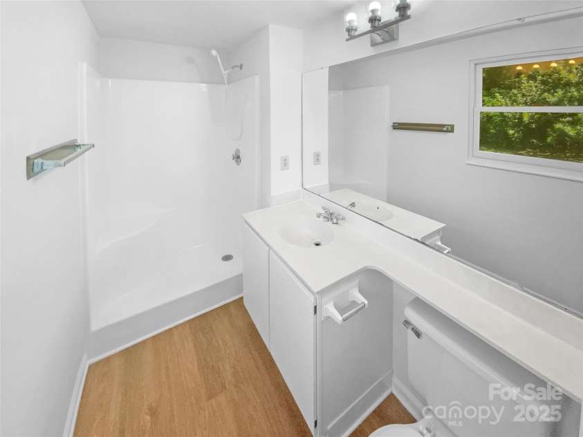 7737 Batavia Lane, Charlotte, NC 28213.  MLS# CAR4264763, YatesRealty ID 17436. 
