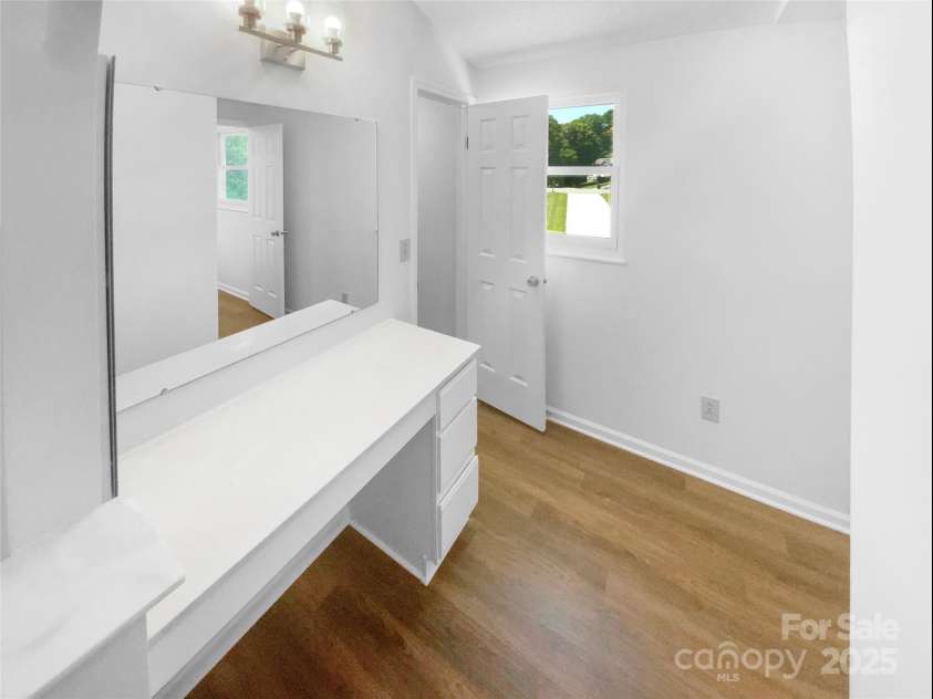 7737 Batavia Lane, Charlotte, NC 28213.  MLS# CAR4264763, YatesRealty ID 17436. 