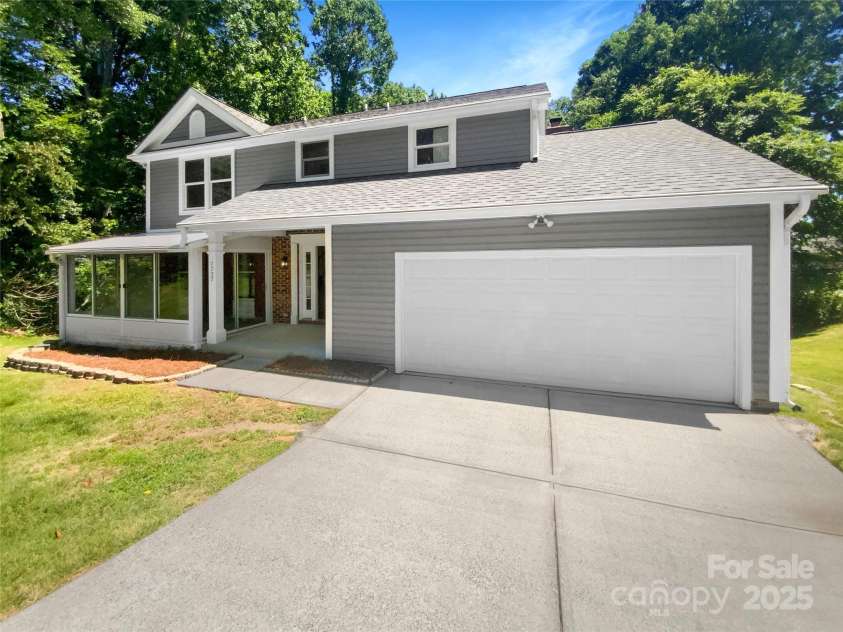 7737 Batavia Lane, Charlotte, NC 28213.  MLS# CAR4264763, YatesRealty ID 17436. 