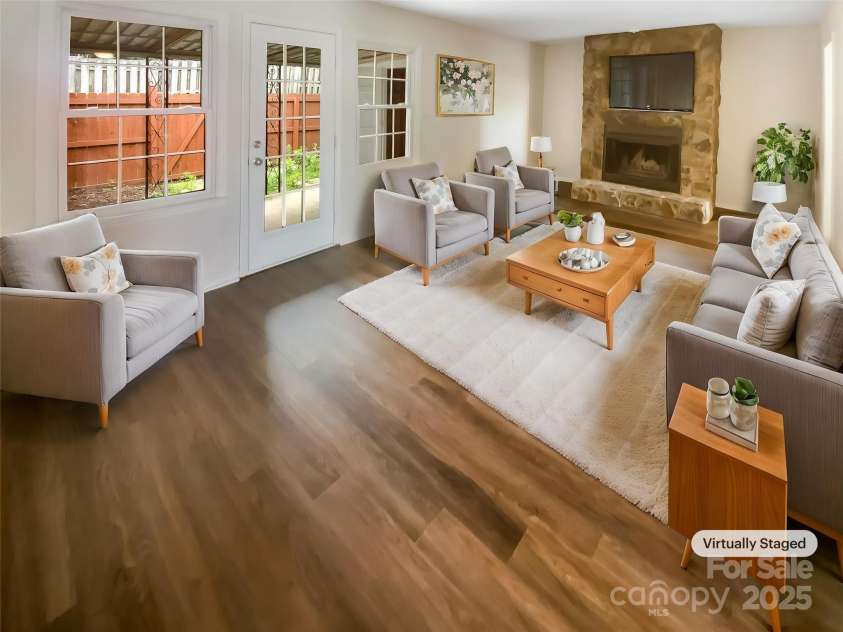 8026 Regent Park Lane, Charlotte, NC 28210.  MLS# CAR4248180, YatesRealty ID 17438. 