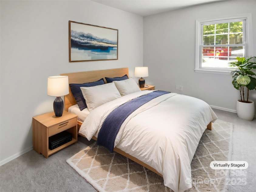 8026 Regent Park Lane, Charlotte, NC 28210.  MLS# CAR4248180, YatesRealty ID 17438. 