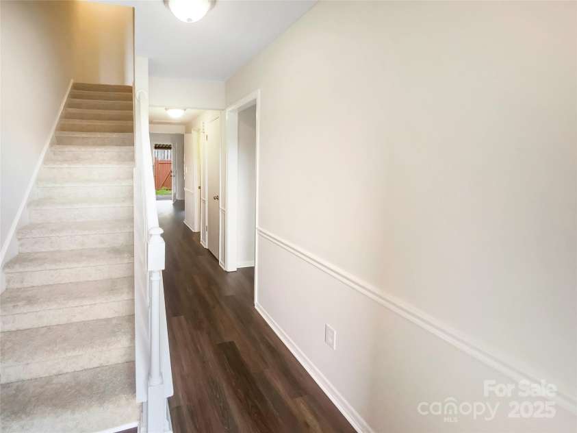 8026 Regent Park Lane, Charlotte, NC 28210.  MLS# CAR4248180, YatesRealty ID 17438. 