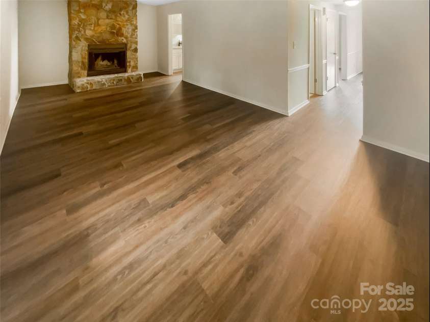 8026 Regent Park Lane, Charlotte, NC 28210.  MLS# CAR4248180, YatesRealty ID 17438. 