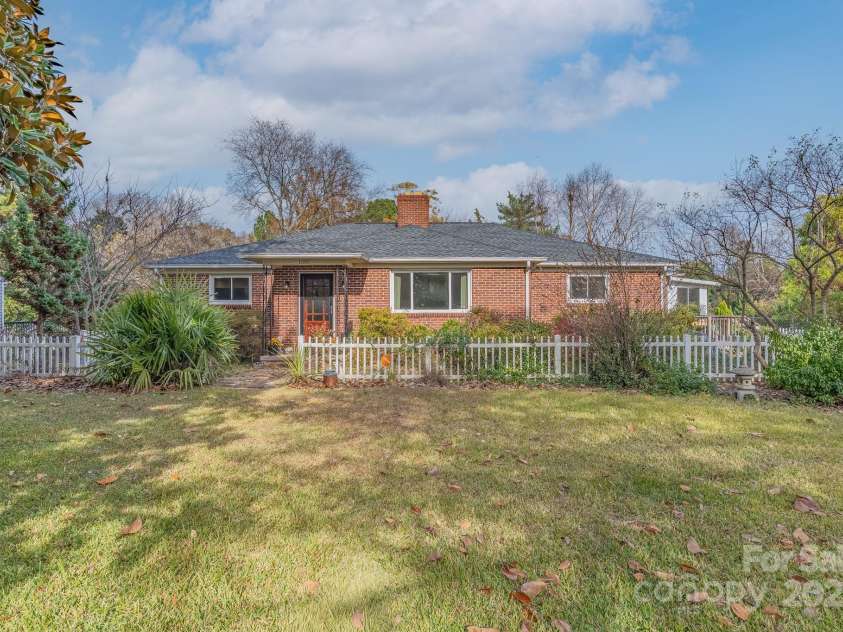 1302 Winthrop Drive, Rock Hill, SC 29732.  MLS# CAR4332694, YatesRealty ID 1744. 