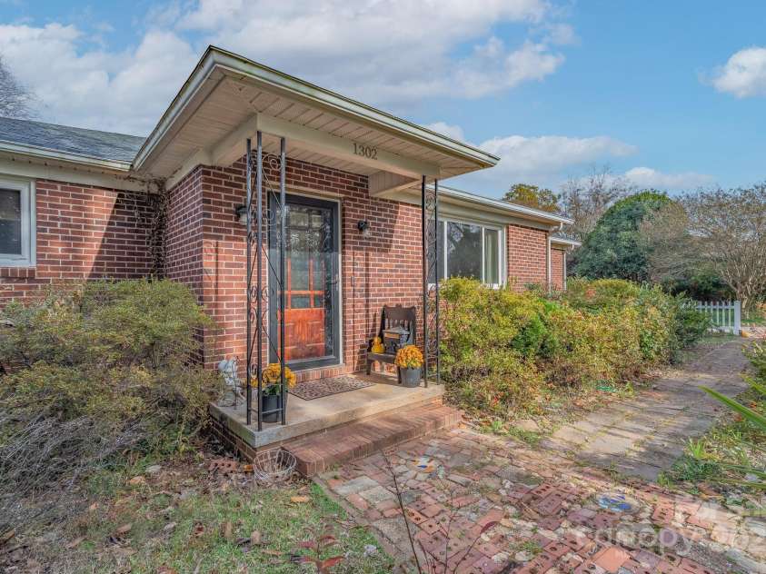 1302 Winthrop Drive, Rock Hill, SC 29732.  MLS# CAR4332694, YatesRealty ID 1744. 