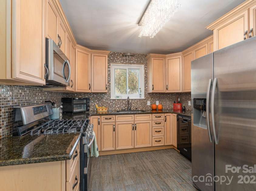 1302 Winthrop Drive, Rock Hill, SC 29732.  MLS# CAR4332694, YatesRealty ID 1744. 