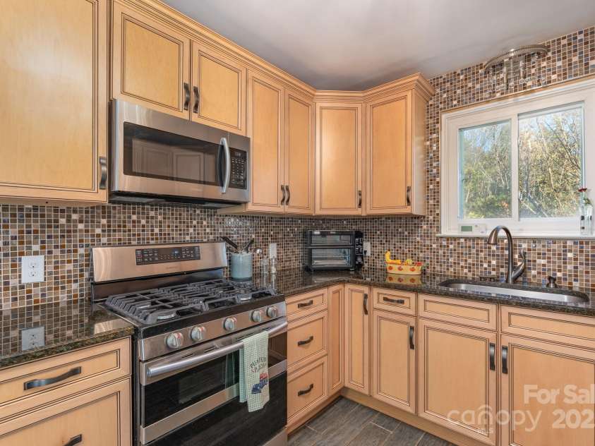 1302 Winthrop Drive, Rock Hill, SC 29732.  MLS# CAR4332694, YatesRealty ID 1744. 