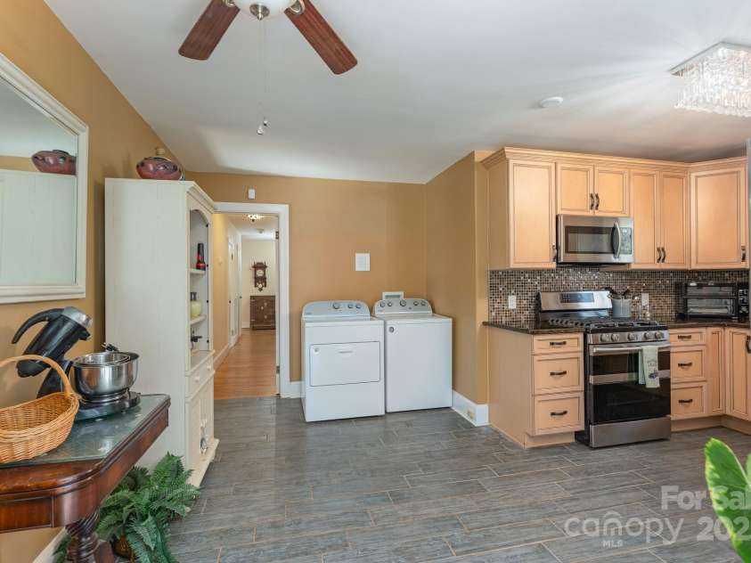 1302 Winthrop Drive, Rock Hill, SC 29732.  MLS# CAR4332694, YatesRealty ID 1744. 