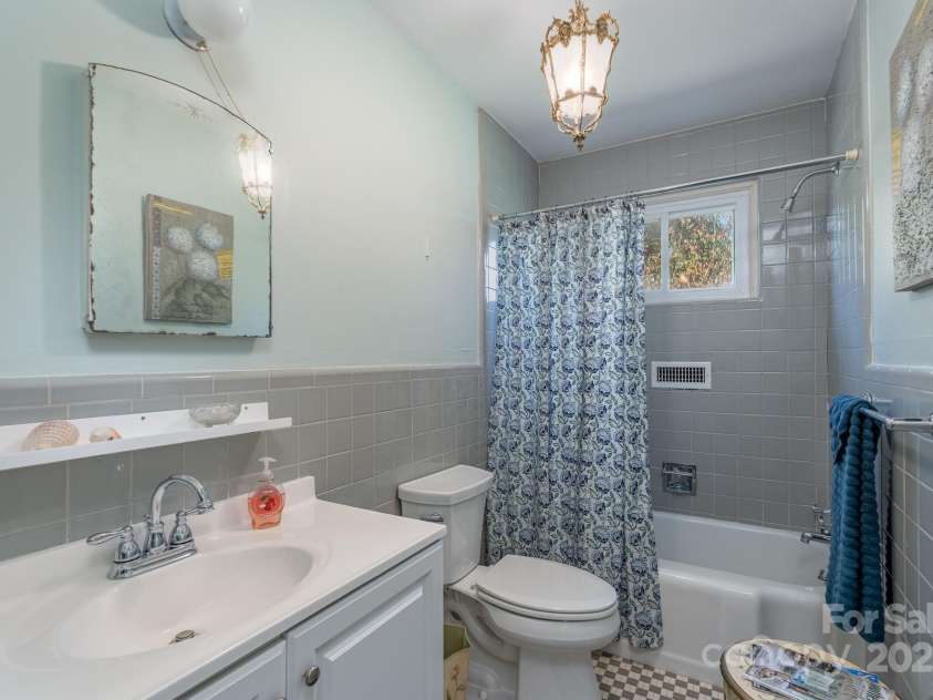 1302 Winthrop Drive, Rock Hill, SC 29732.  MLS# CAR4332694, YatesRealty ID 1744. 