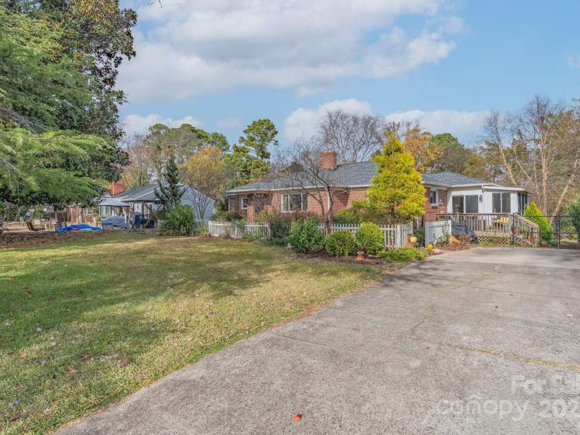 1302 Winthrop Drive, Rock Hill, SC 29732.  MLS# CAR4332694, YatesRealty ID 1744. 