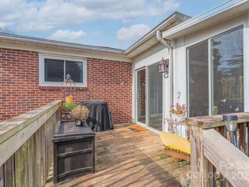 1302 Winthrop Drive, Rock Hill, SC 29732.  MLS# CAR4332694, YatesRealty ID 1744. 