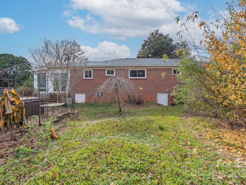 1302 Winthrop Drive, Rock Hill, SC 29732.  MLS# CAR4332694, YatesRealty ID 1744. 