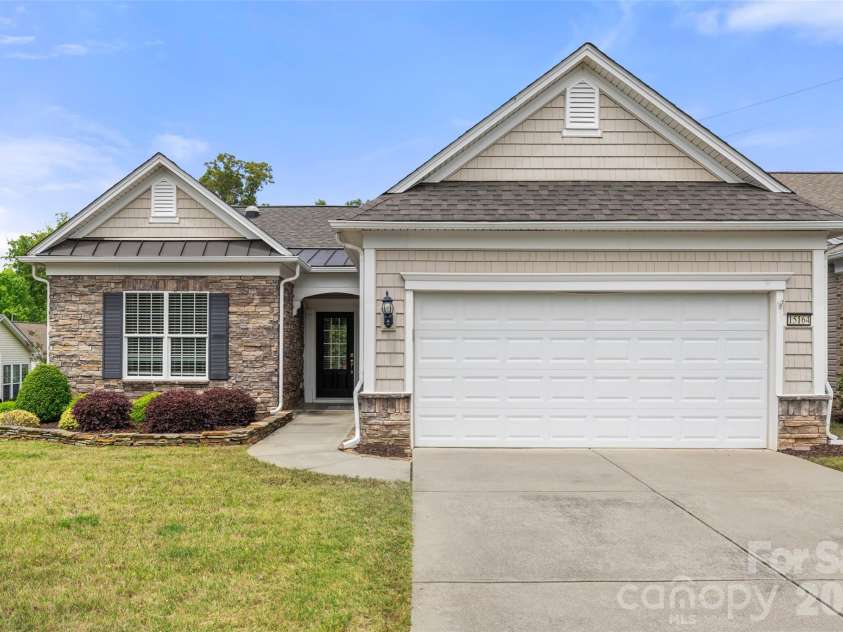 15164 Legend Oaks Court, Fort Mill, SC 29707.  MLS# CAR4375145, YatesRealty ID 17440. 