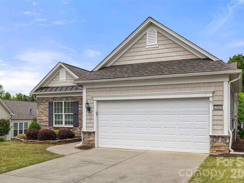 15164 Legend Oaks Court, Fort Mill, SC 29707.  MLS# CAR4375145, YatesRealty ID 17440. 