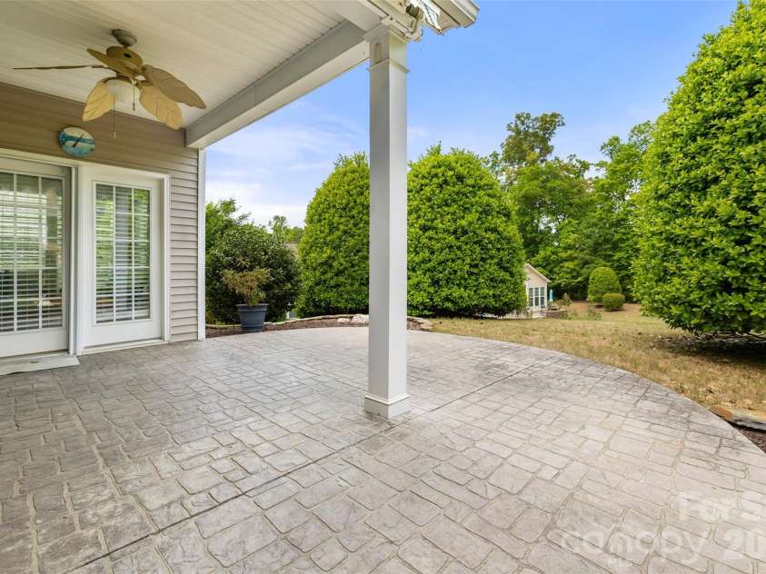 15164 Legend Oaks Court, Fort Mill, SC 29707.  MLS# CAR4375145, YatesRealty ID 17440. 