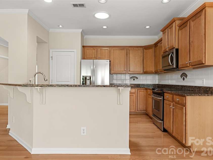 15164 Legend Oaks Court, Fort Mill, SC 29707.  MLS# CAR4375145, YatesRealty ID 17440. 
