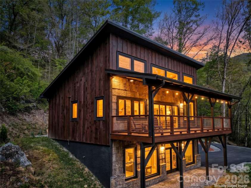 455 Chinquapin Road, Canton, NC 28716.  MLS# CAR4375378, YatesRealty ID 17441. 