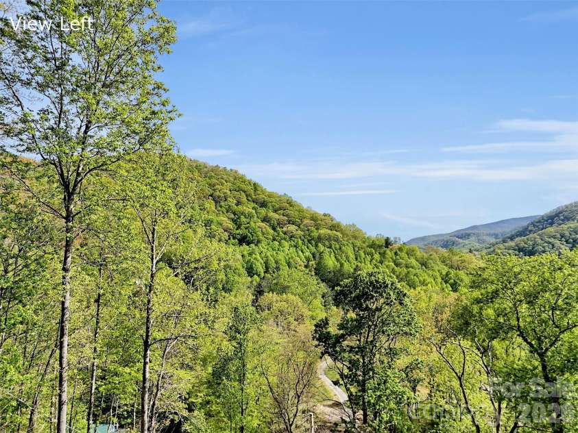 455 Chinquapin Road, Canton, NC 28716.  MLS# CAR4375378, YatesRealty ID 17441. 