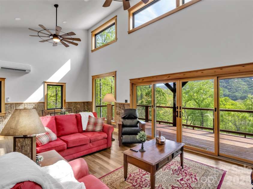 455 Chinquapin Road, Canton, NC 28716.  MLS# CAR4375378, YatesRealty ID 17441. 