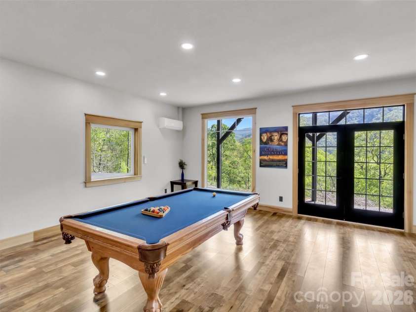 455 Chinquapin Road, Canton, NC 28716.  MLS# CAR4375378, YatesRealty ID 17441. Flex space